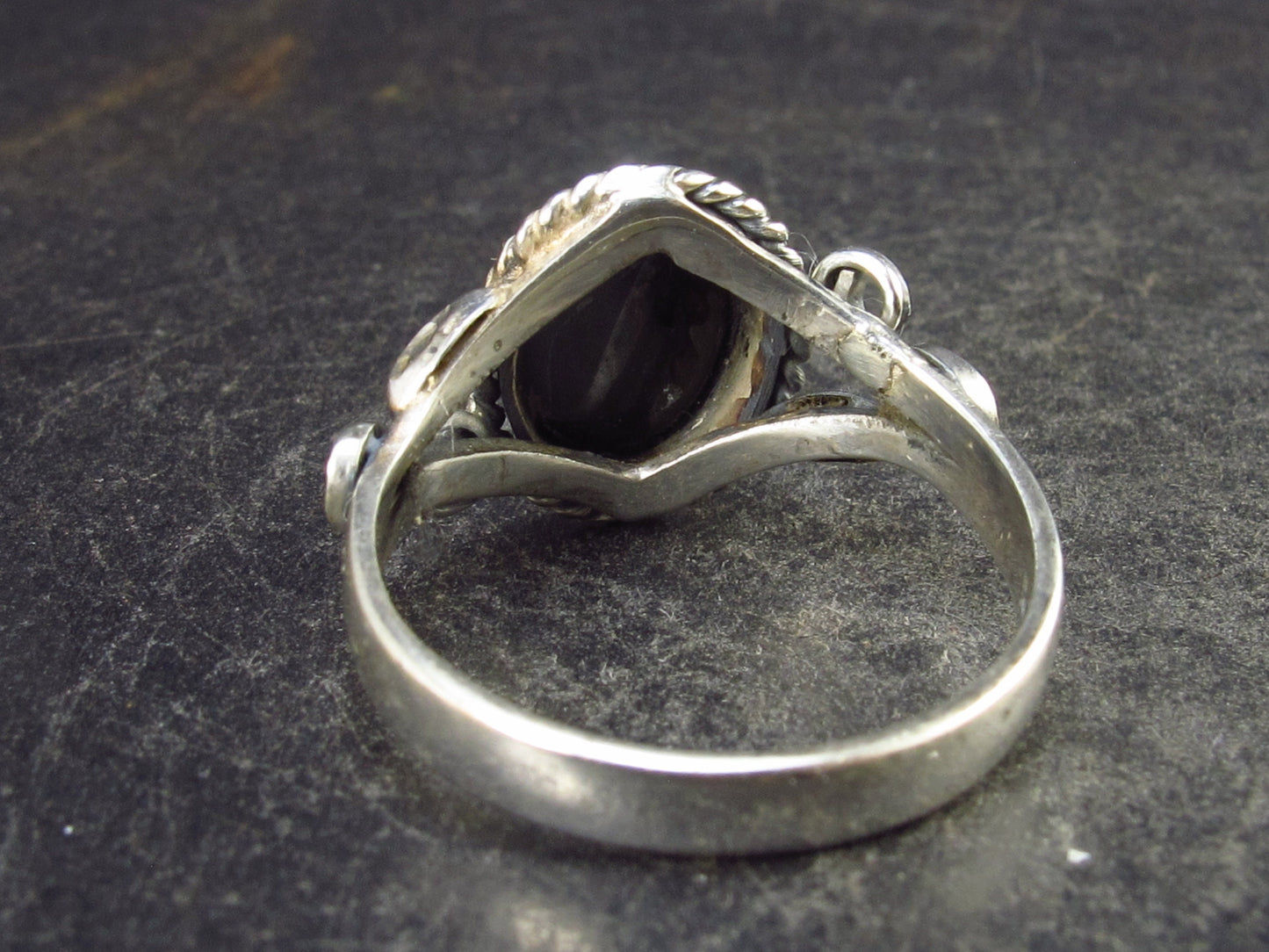 Black Onyx Sterling Silver Ring - Size 7.5 - 3.0 Grams