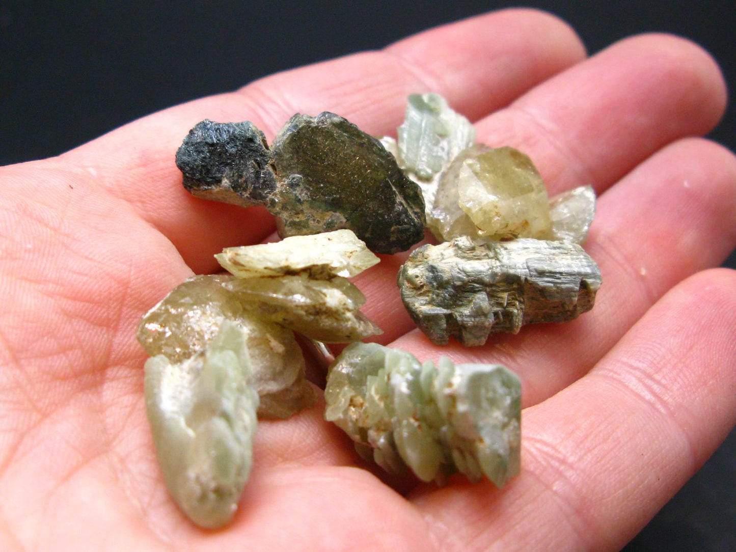 Lot Of 10 Titanite Sphene Crystals From Pakistan - 17.13 Grams