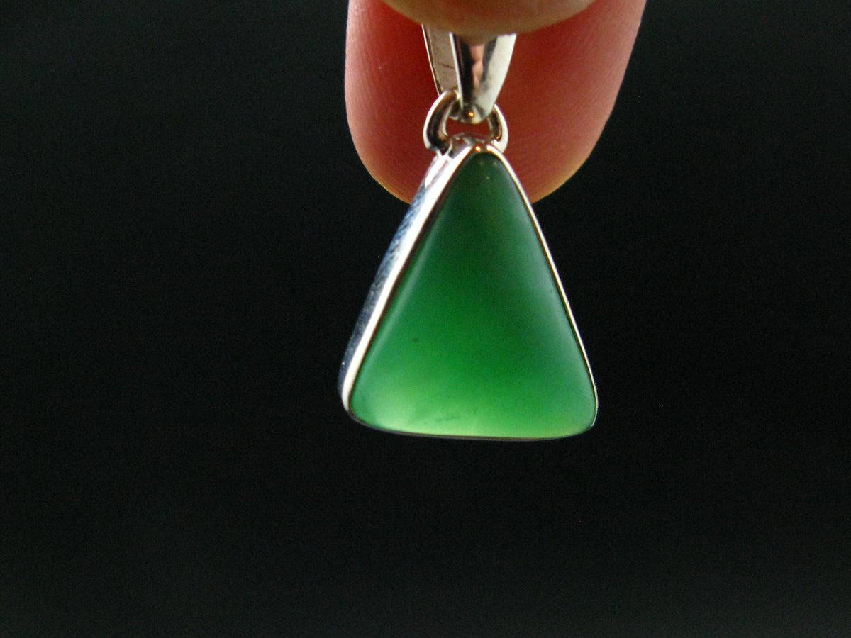 Rich Green Chrysoprase Silver Pendant From Australia - 1.0" - 3.05 Grams