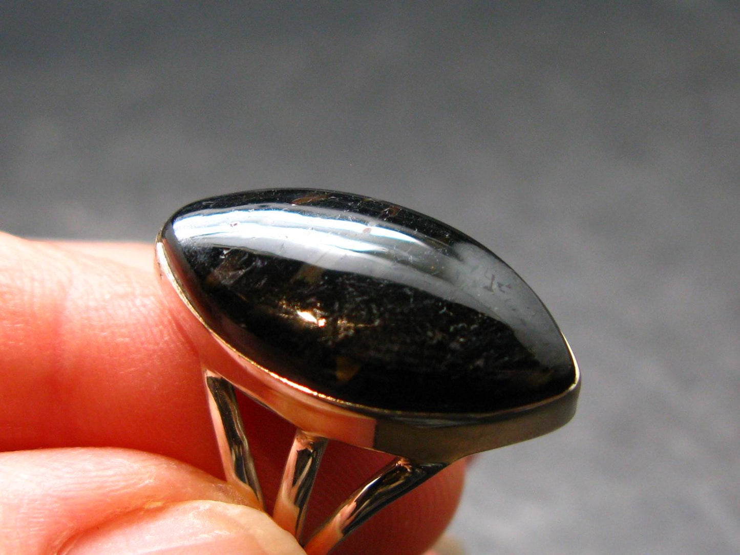 Real!! Very Rare Nuumite Nuummite Sterling Silver Ring from Greenland - 5.55 Grams - Size 7