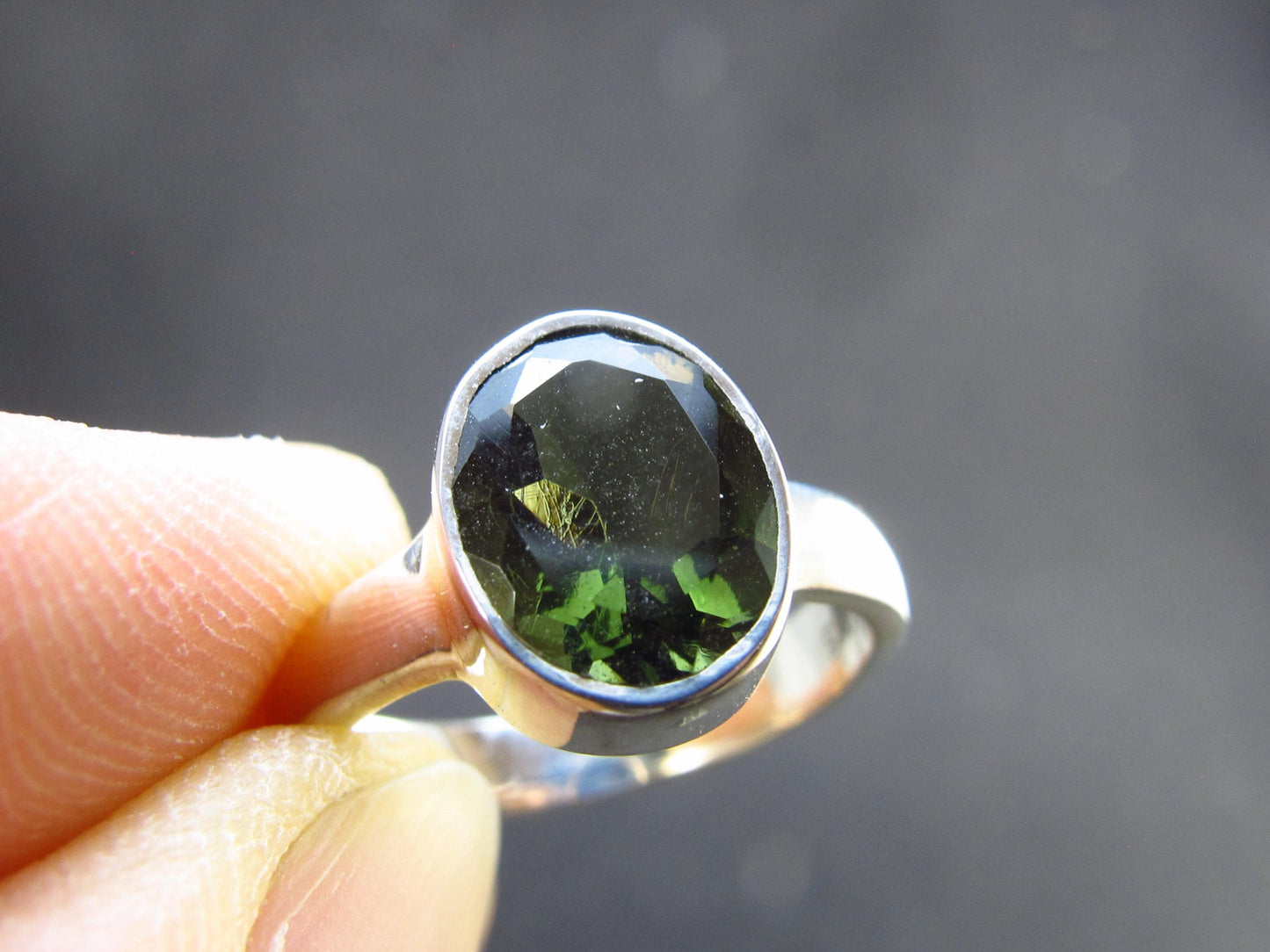 Moldavite Tektite Facetted Silver Ring from Czech Republic - Size 6 - 3.47 Grams