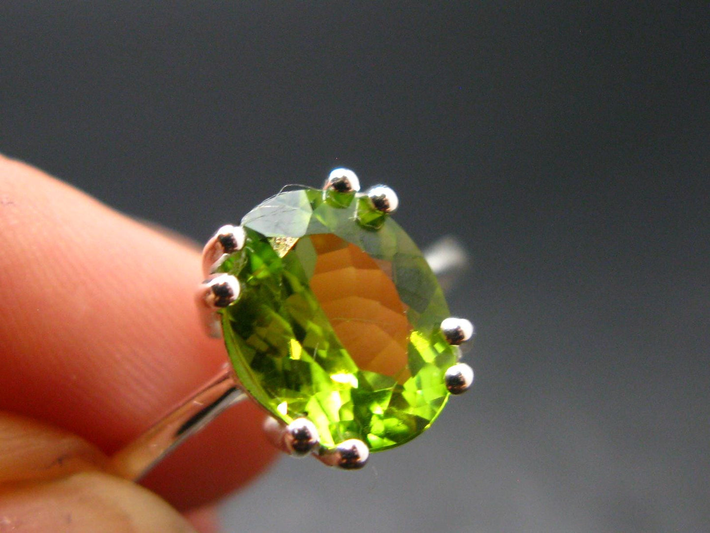 Natural Faceted Peridot Olivine Sterling Silver Ring - 2.72 Grams - Size 9