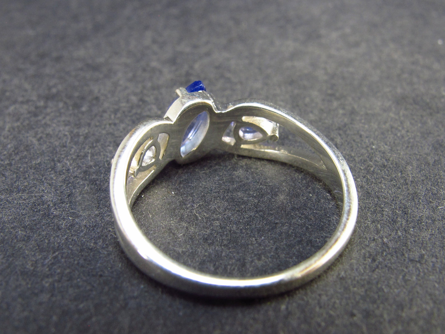 Natural Faceted Blue Tanzanite (Zoisite) Crystal Sterling Silver Ring From Tanzania - 2.26 Grams - Size 6.25