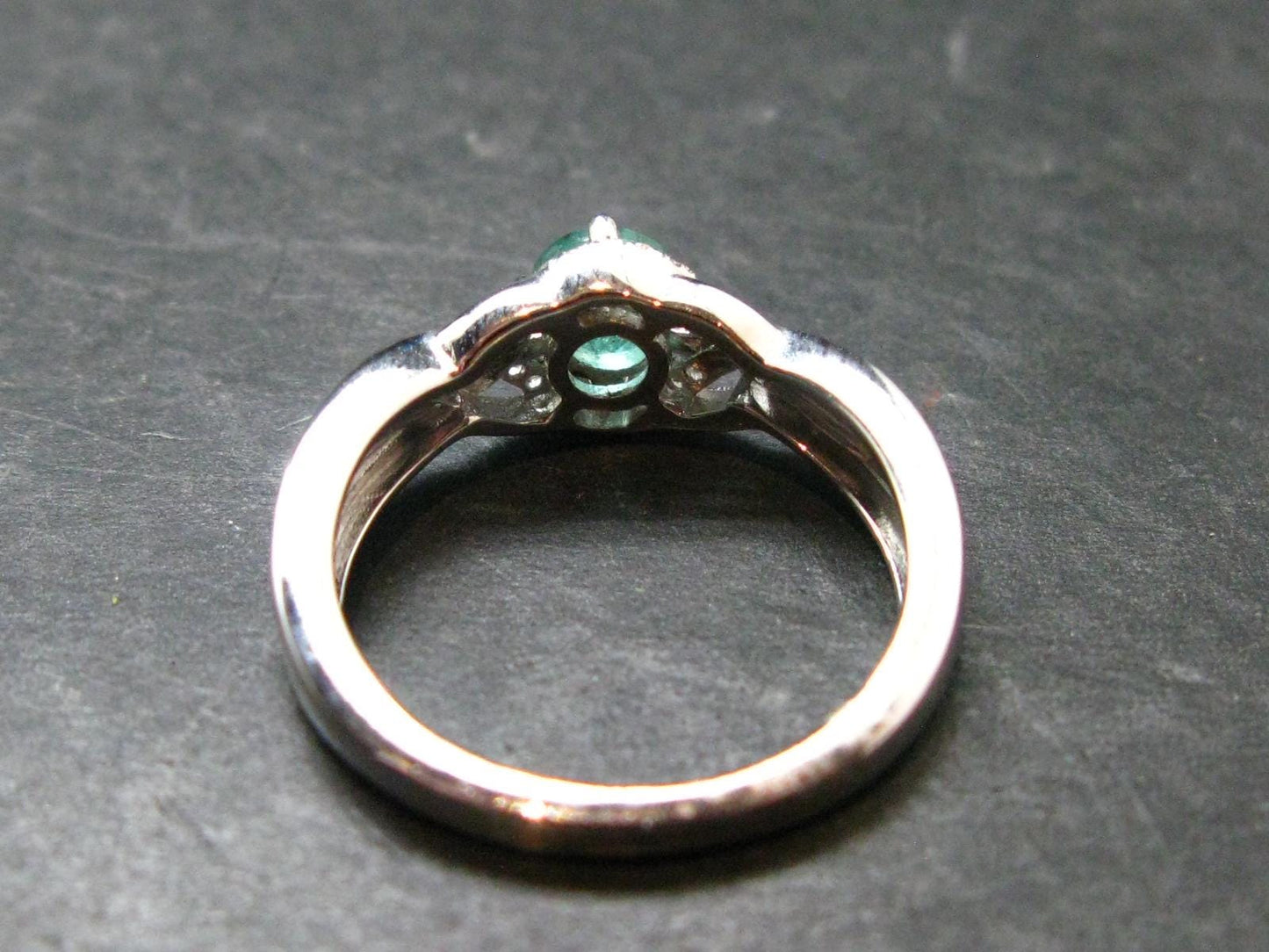 Emerald Faceted Silver Ring from Colombia - 3.11 Grams Total - Size 7