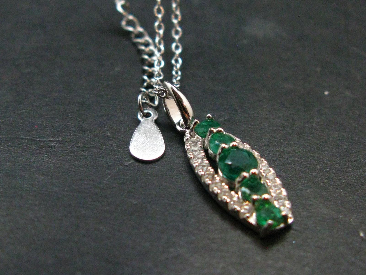 Emerald Silver Pendant W/Chain From Colombia - 0.69 Carats
