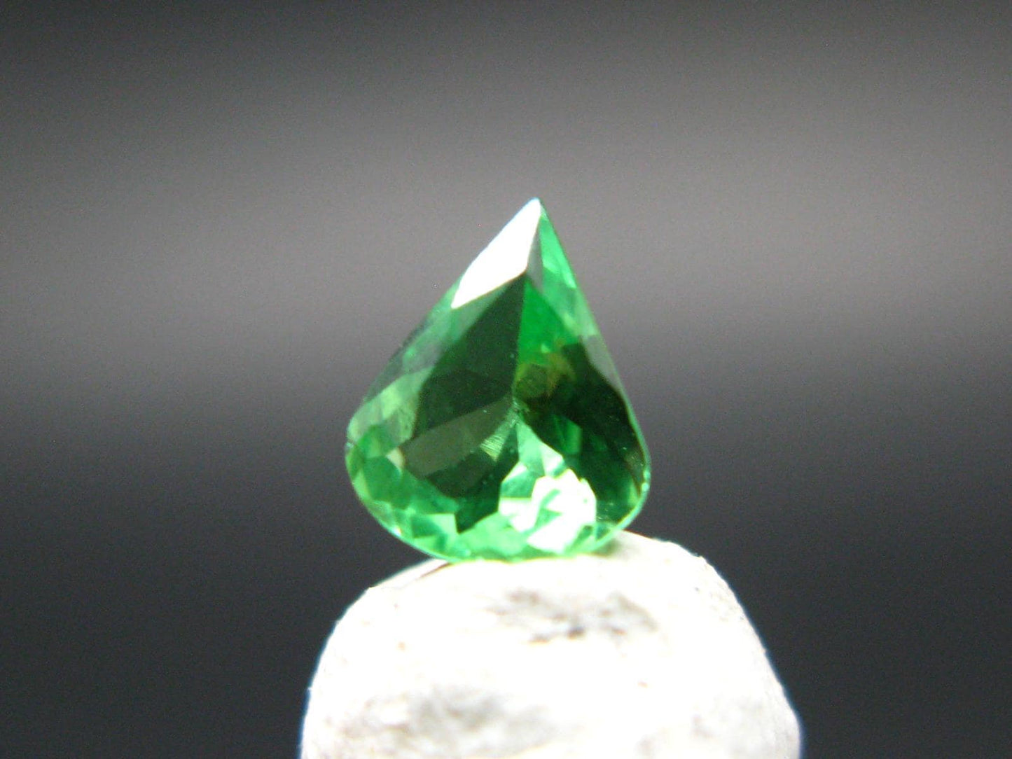 Gem Tsavorite Tsavolite Garnet Cut Stone From Tanzania - 0.40 Carats