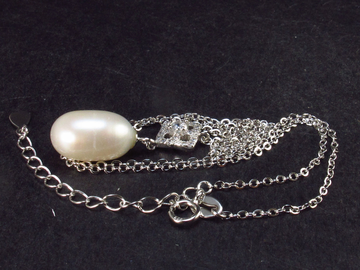 The Most Classic Styles!! Freshwater Cultured Pearl Pendant with 925 Silver Chain and CZ