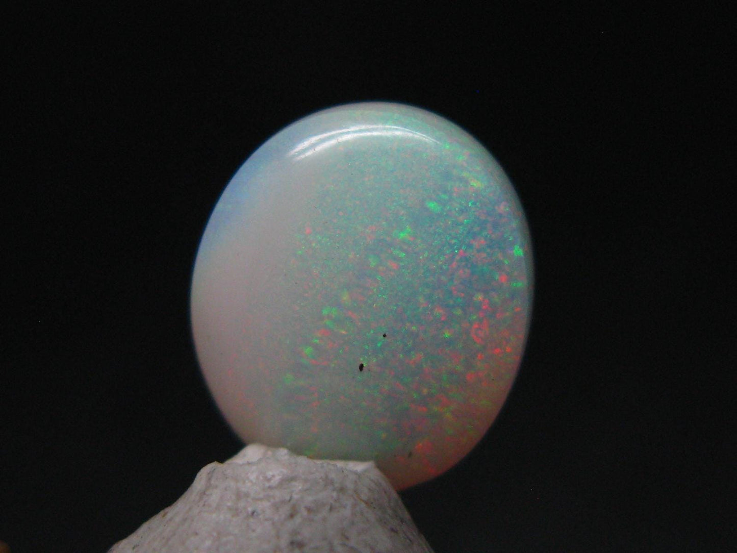 Precious Opal Cabochon From Welo Ethiopia - 6.15 Carats