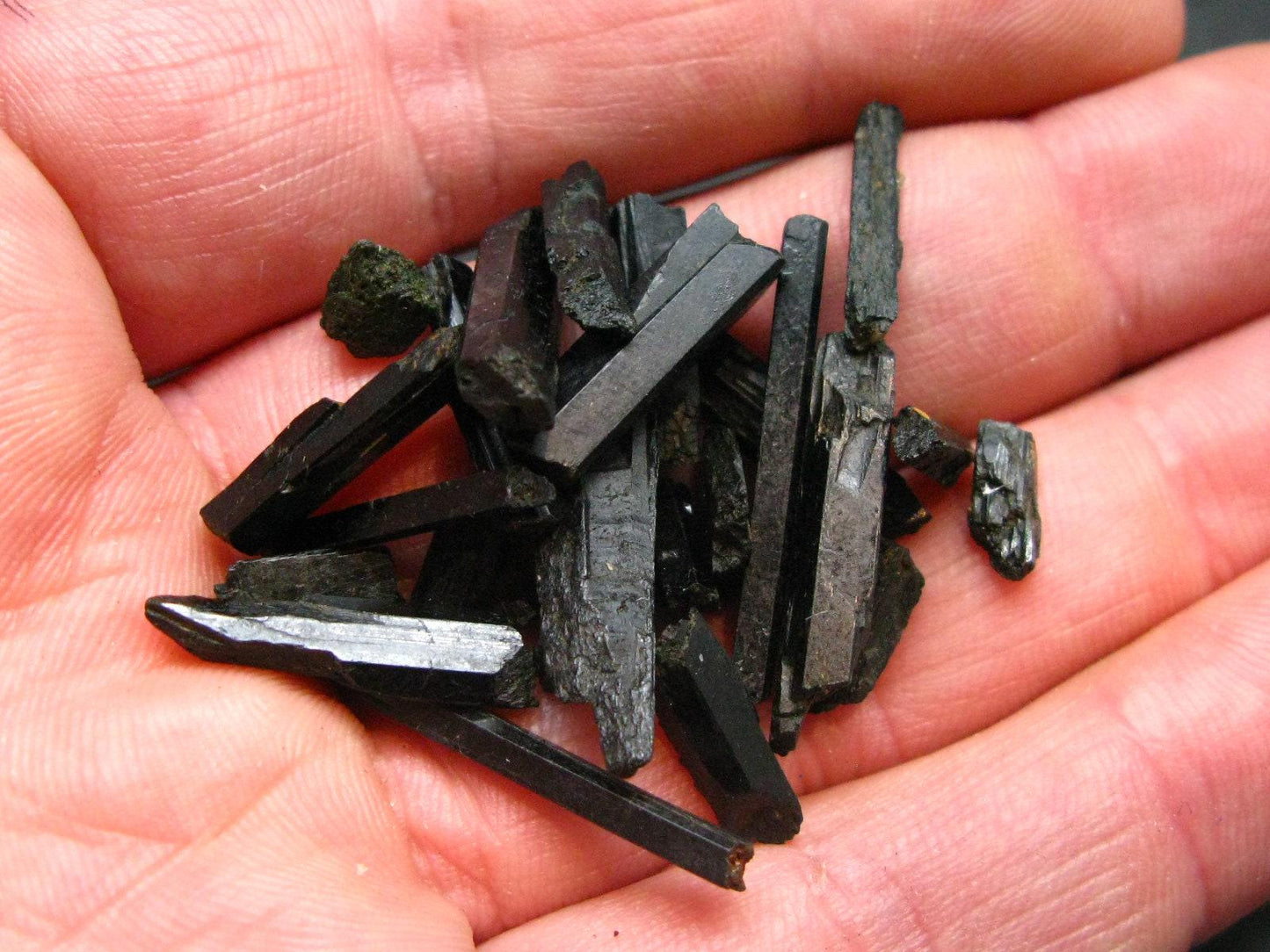 Lot of 25 Rare Aegirine Crystals From Malawi - 11.6 Grams