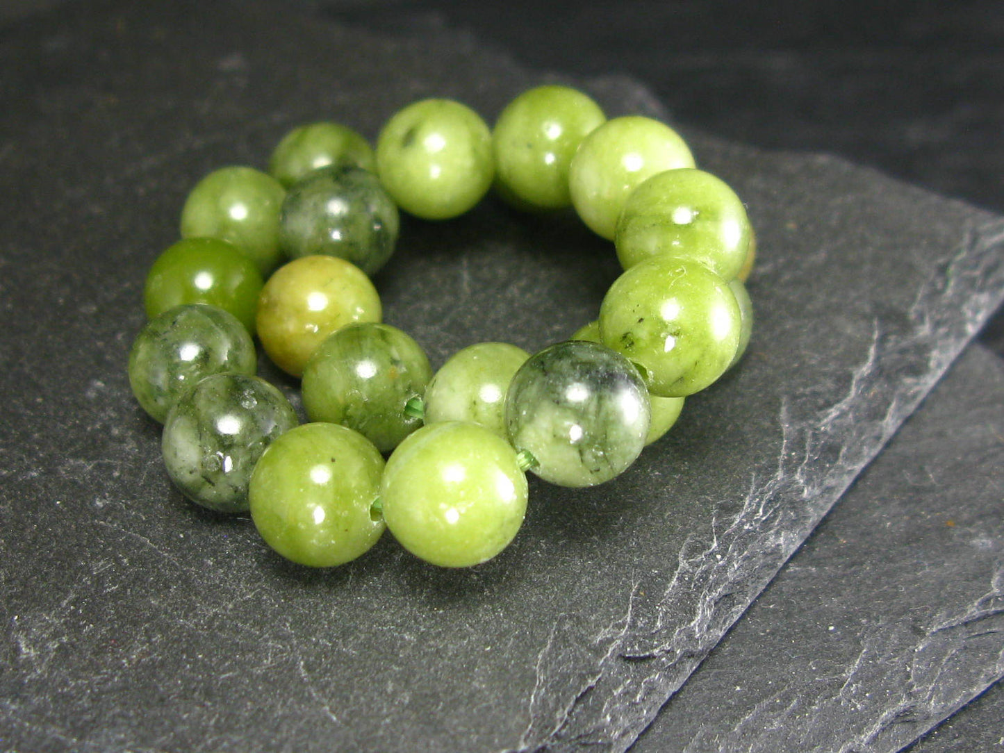 Jade Genuine Bracelet ~ 7 Inches ~ 8mm Round Beads