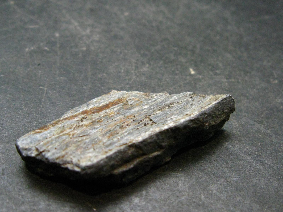 Rare ISUA Stone Raw Piece from Greenland - 1.5" - 12.54 Grams