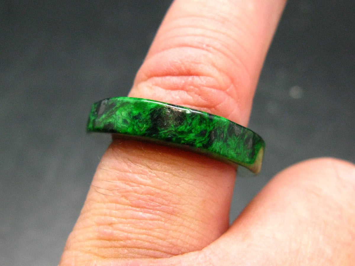 Maw Sit Sit Genuine Solid Ring Size 8 ~ 4.21 Grams