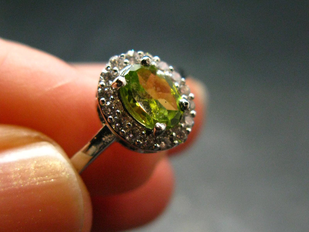Natural Faceted Peridot Olivine Sterling Silver Ring - 2.86 Grams - Size 7.5