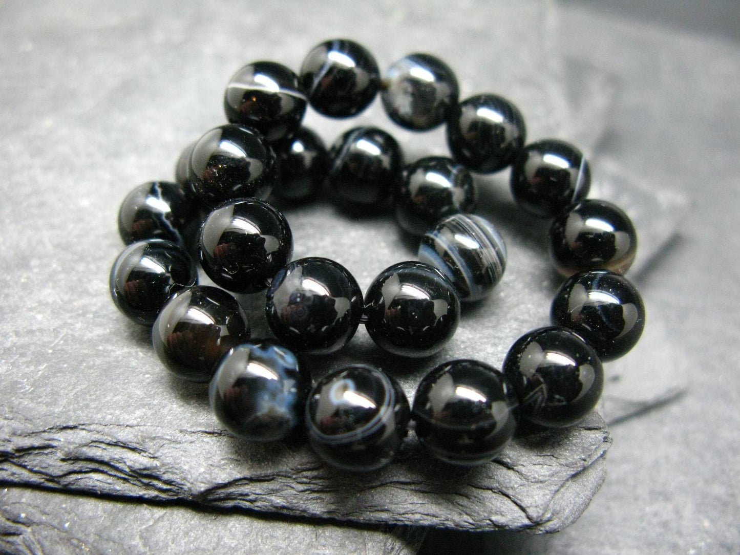Black Agate Genuine Bracelet ~ 7 Inches ~ 8mm Round Beads