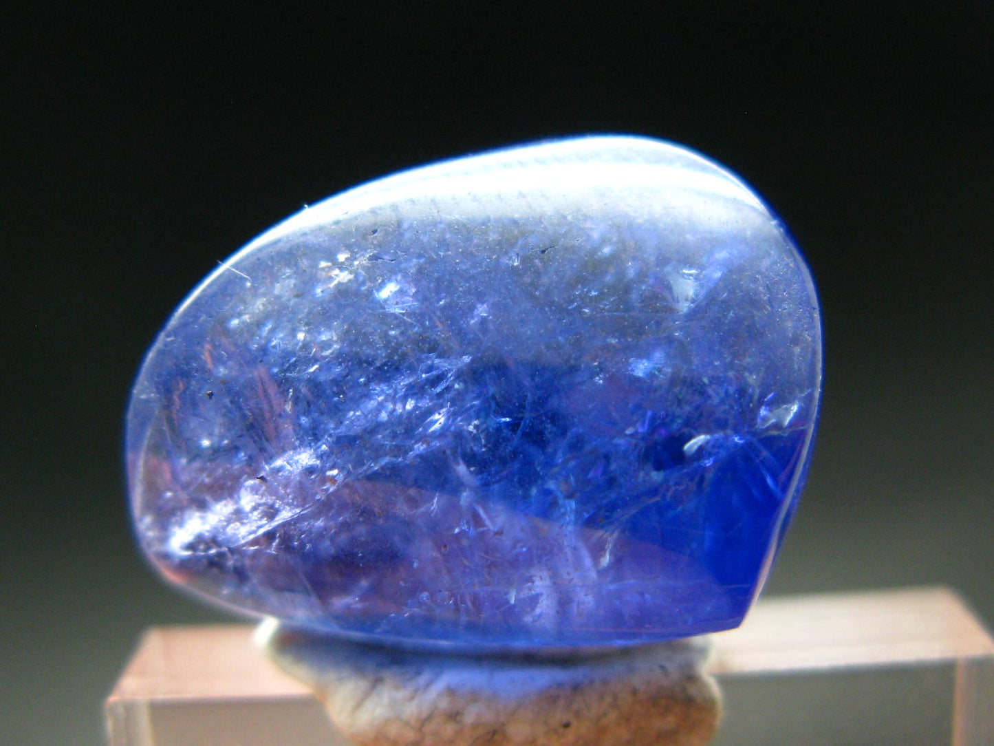 Fine Gem Tanzanite Zoisite Polished Stone From Tanzania - 24.07 Carats - 0.8"