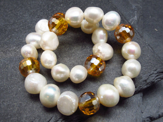 Freshwater Pearl & Crystal Genuine Bracelet ~ 7 Inches ~ 8mm Pearl Beads