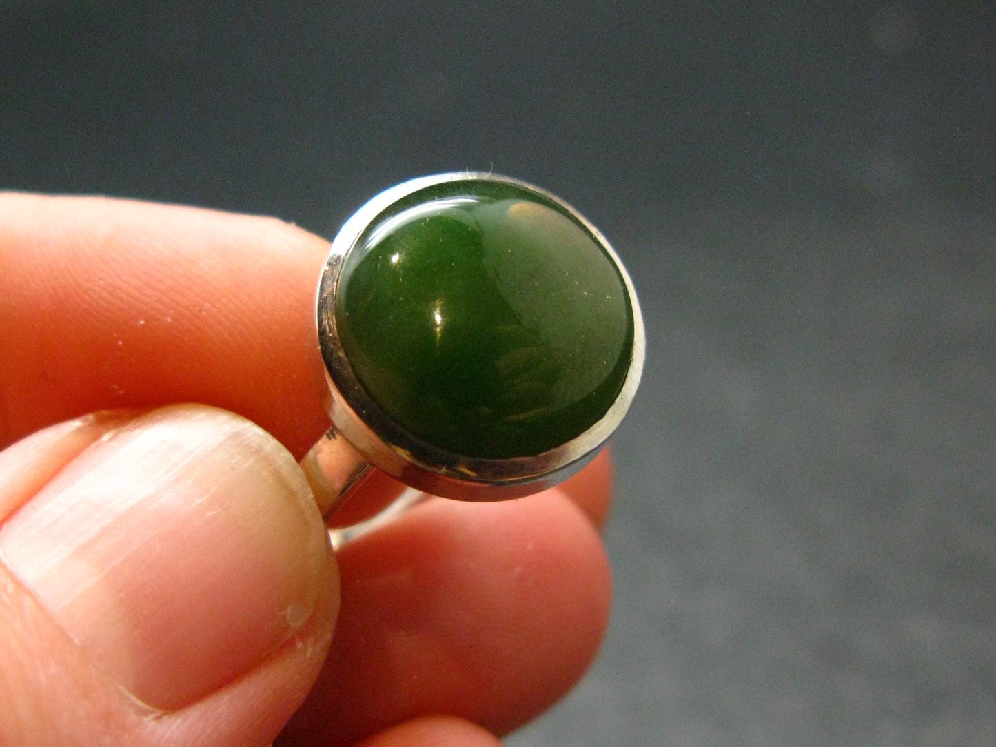 Nephrite Jade Ring From Canada - Size 7 - 4.53 Grams