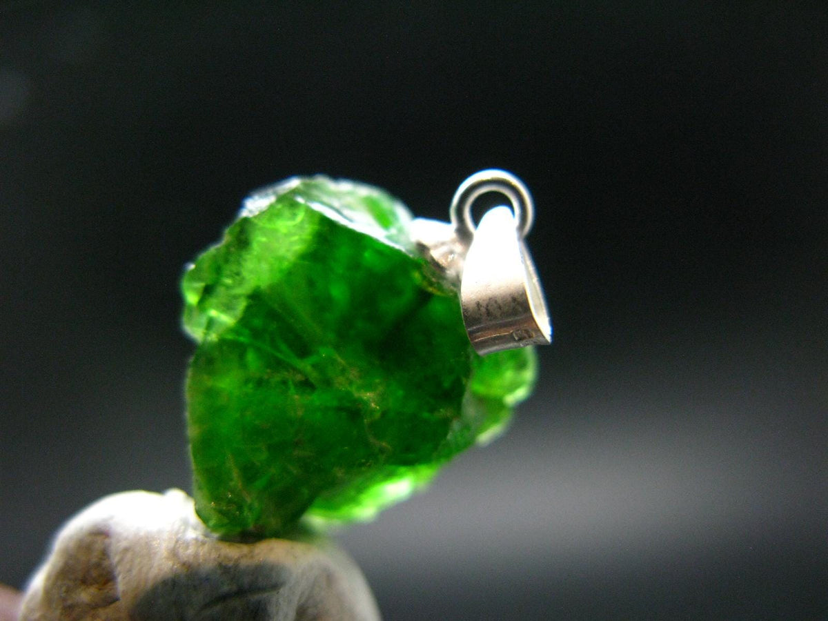 Green Chrome Diopside 925 Silver Pendant from Russia - 0.8" - 1.63 Grams