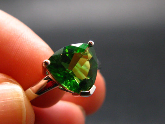 Helenite Gaia Stone Gem Sterling Silver Ring From Washington - Size 7 - 1.95 Carats