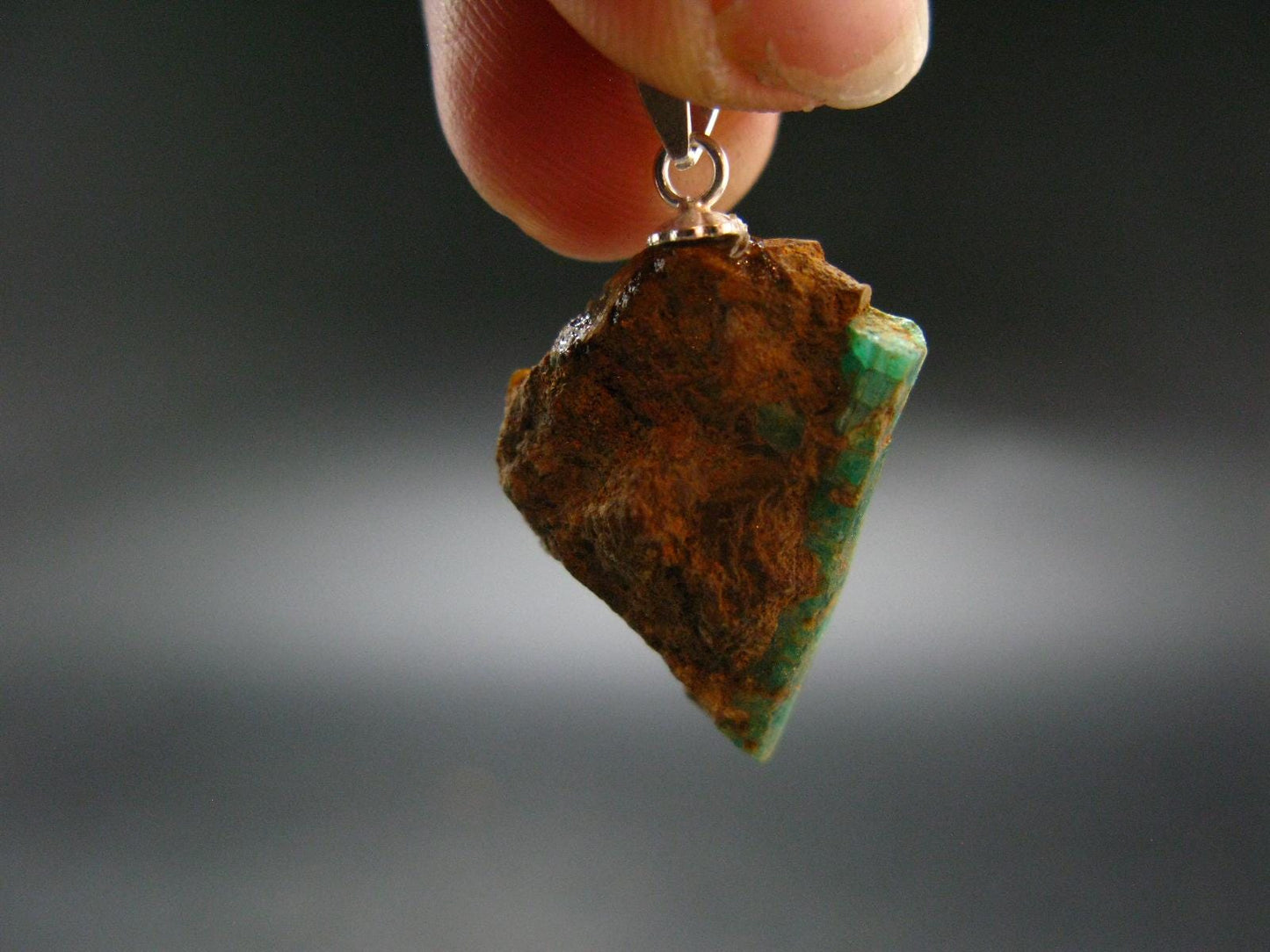 Emerald Beryl Silver Pendant from Afghanistan - 1.1" - 2.28 Grams