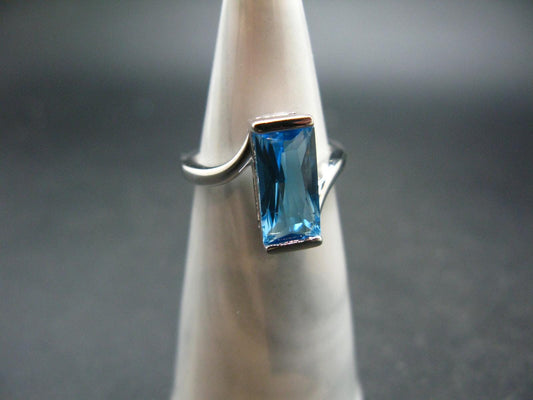 Natural Faceted Round Swiss Blue Topaz Crystal Sterling Silver Ring - 3.71 Grams - Size 6