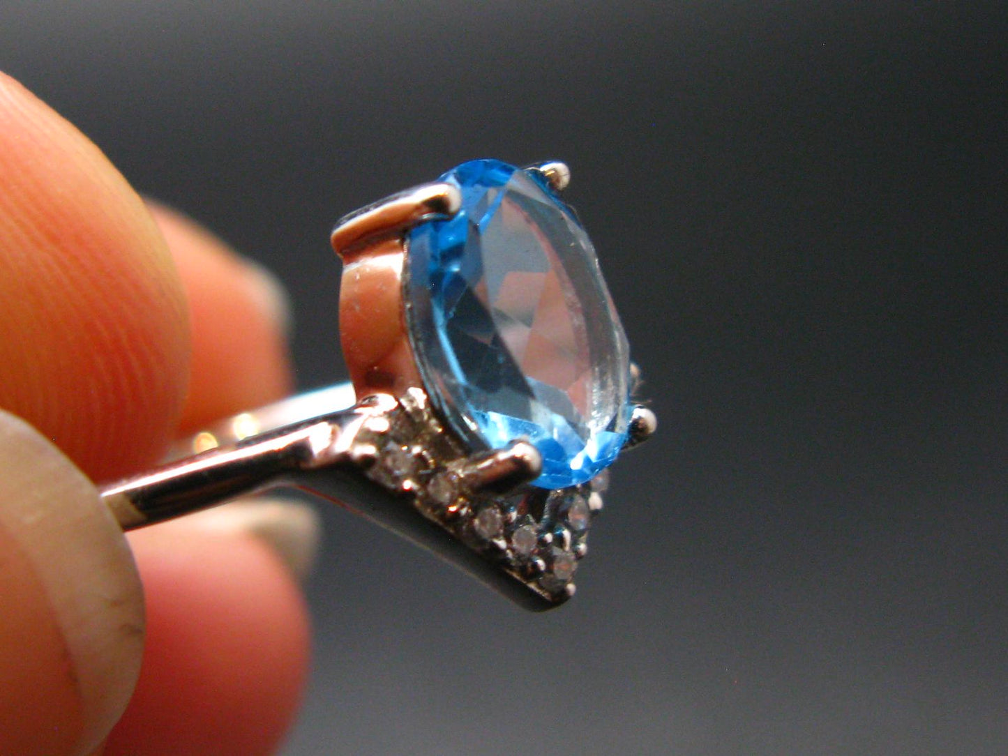 Facetted Blue Topaz Sterling Silver Ring With CZ - 2.0 Grams - Size 8