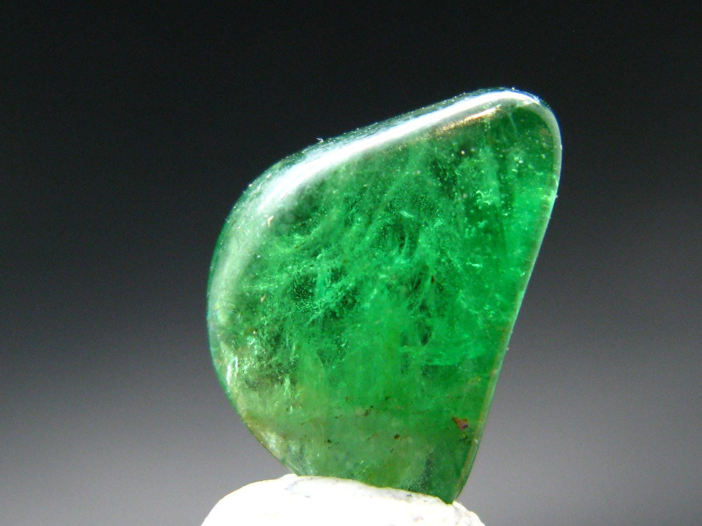 Gem Tsavorite Tsavolite Garnet Tumbled Stone from Tanzania - 3.31 Carats - 0.5"