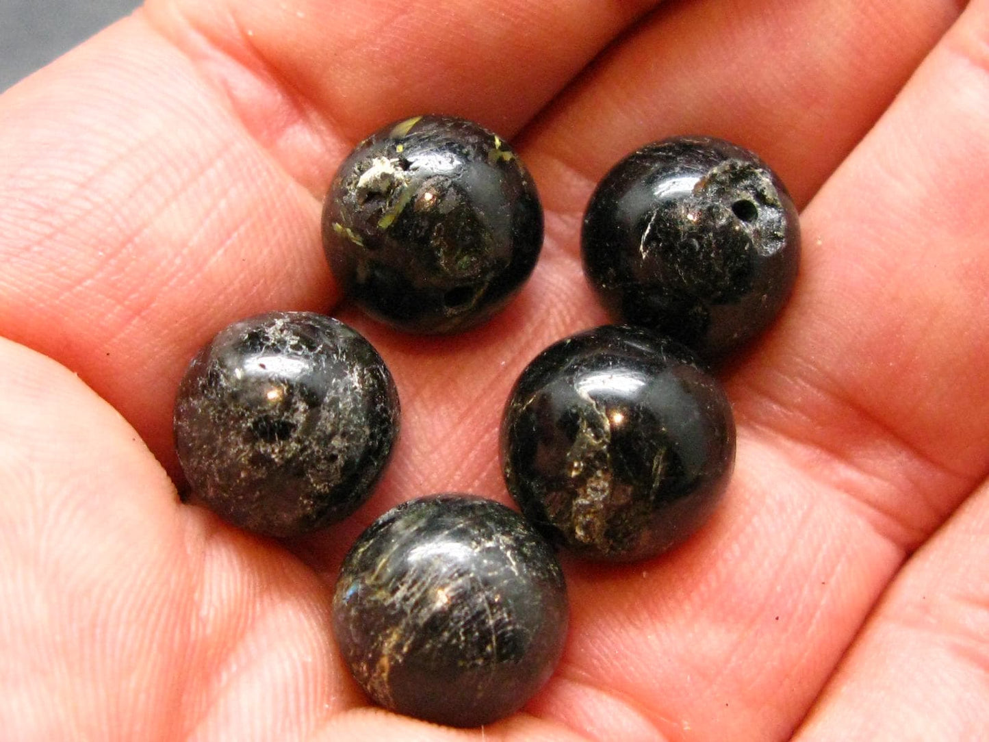 Nuumite Nuummite Genuine 5 beads ~ 12mm Round Beads *Chipped*