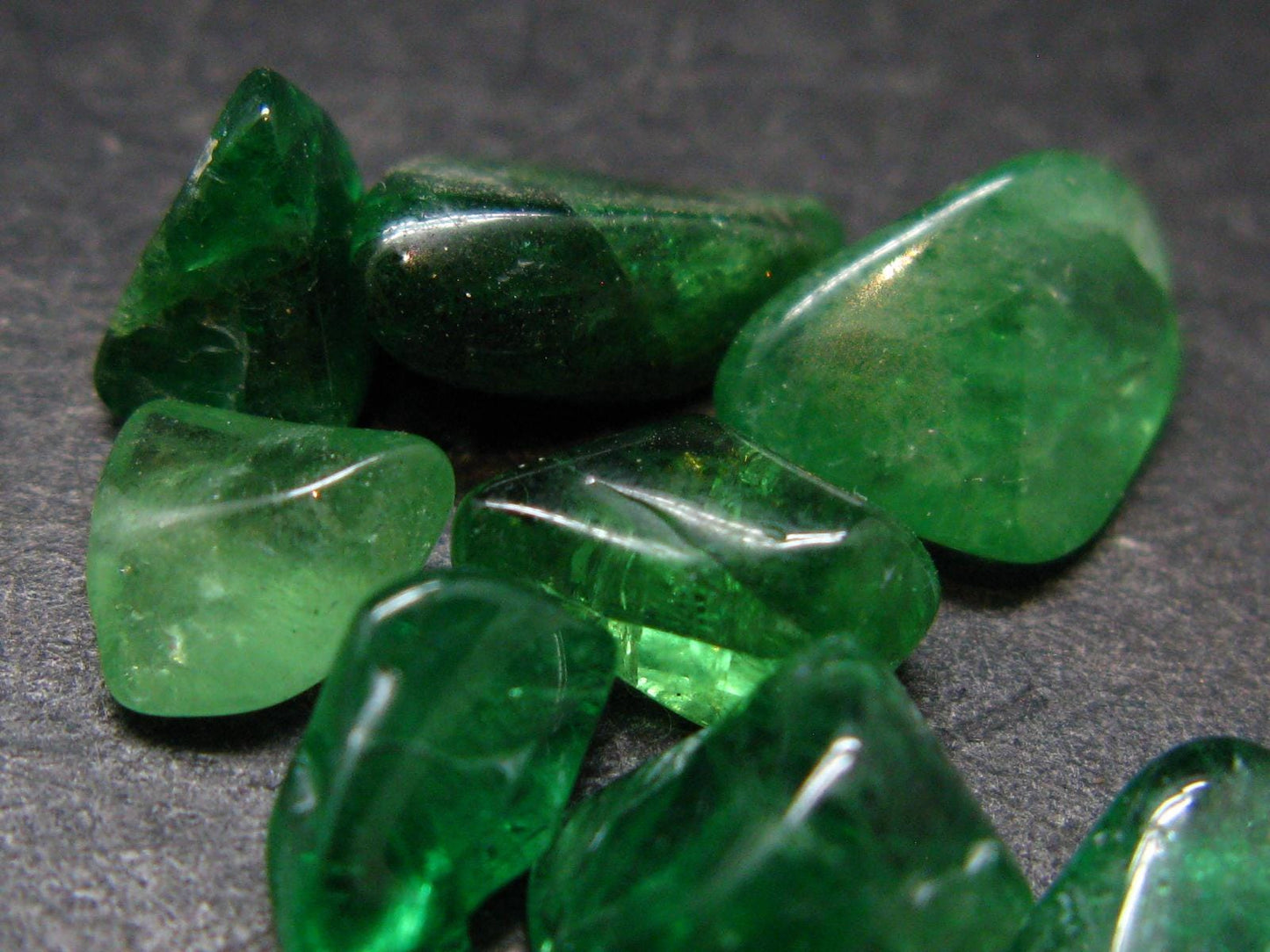 Lot of 10 Tsavorite Garnet Gem Tumbled Stones From Tanzania - 24.11 Carats