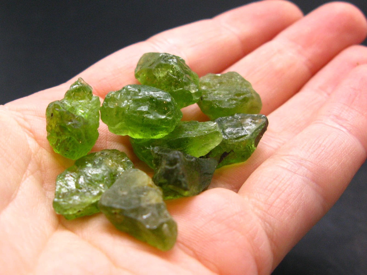 lot of 10 Peridot Olivine Crystals from Arizona, USA - 23.94 Grams
