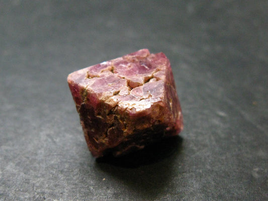 Spinel Crystal From Tanzania - 0.6" - 33.20 Carats
