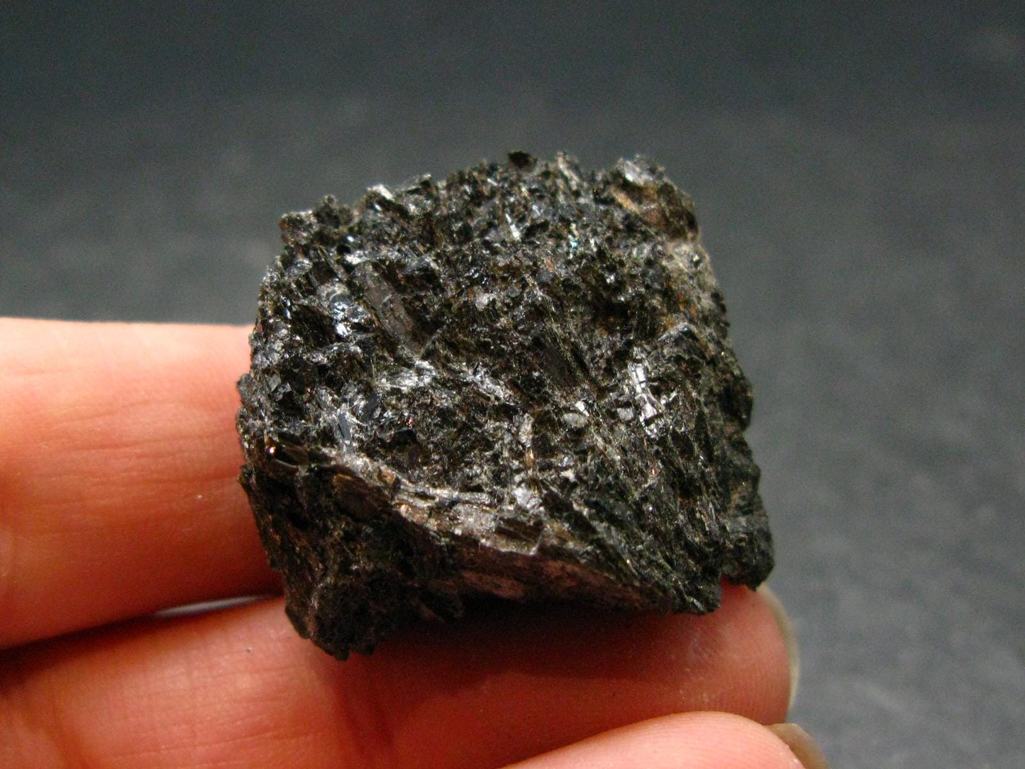 Rare Nuumite Nuummite Raw Piece From Greenland - 14.78 Grams - 1.1"