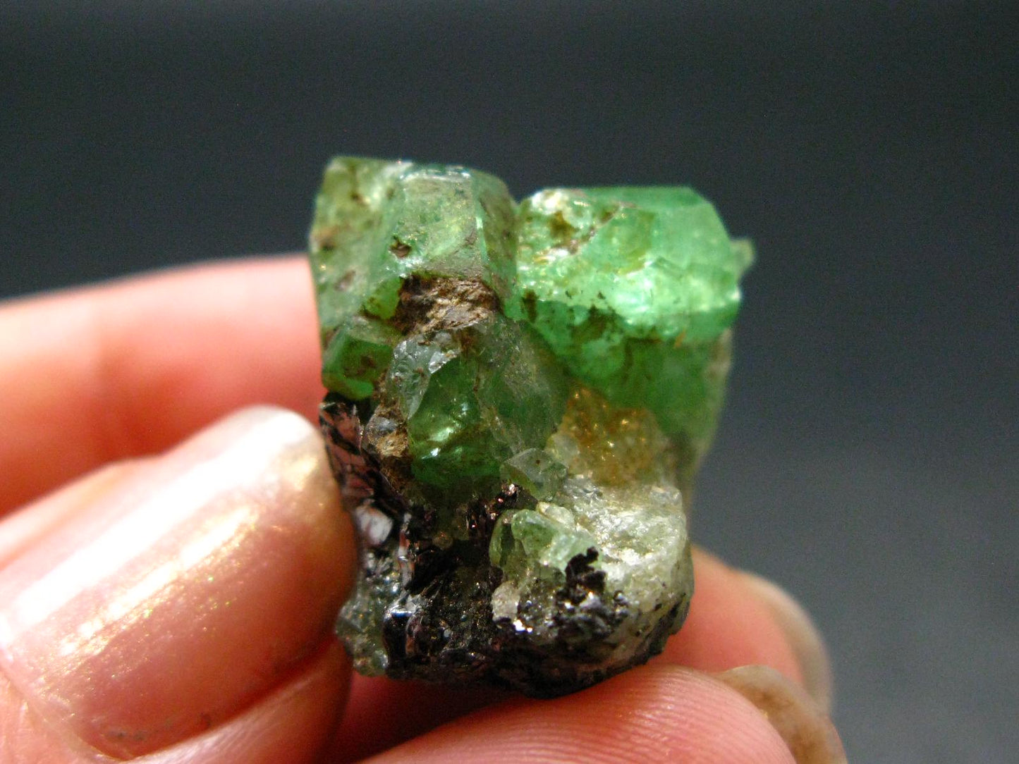 Gem Tsavorite Tsavolite Garnet Crystal From Tanzania - 47.20 Carats - 0.8"