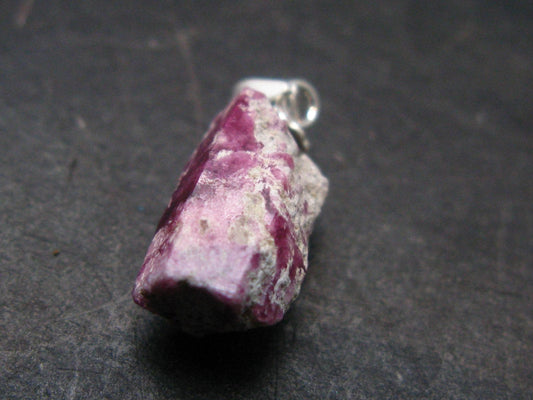 Bixbite Red Emerald Beryl Silver Pendant From Utah USA - 6.36 Carats - 0.8"