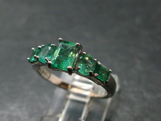 Emerald Faceted Silver Ring from Colombia - 3.14 Grams Total - Size 8