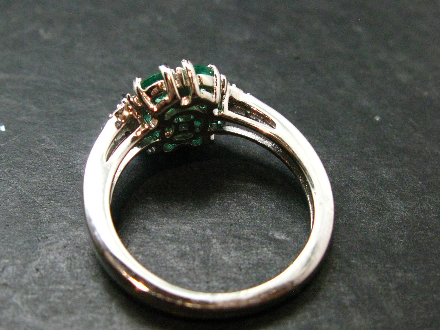 Emerald Faceted Silver Ring from Colombia - 3.55 Grams Total - Size 7