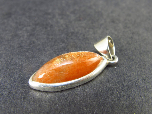 Shiny Sunstone 925 Silver Pendant From Tanzania - 1.1" - 2.5 Grams