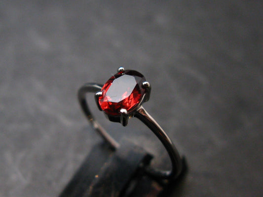 Natural Round Faceted Red Garnet Sterling Silver Ring - Size 6.25 - 1.07 Grams