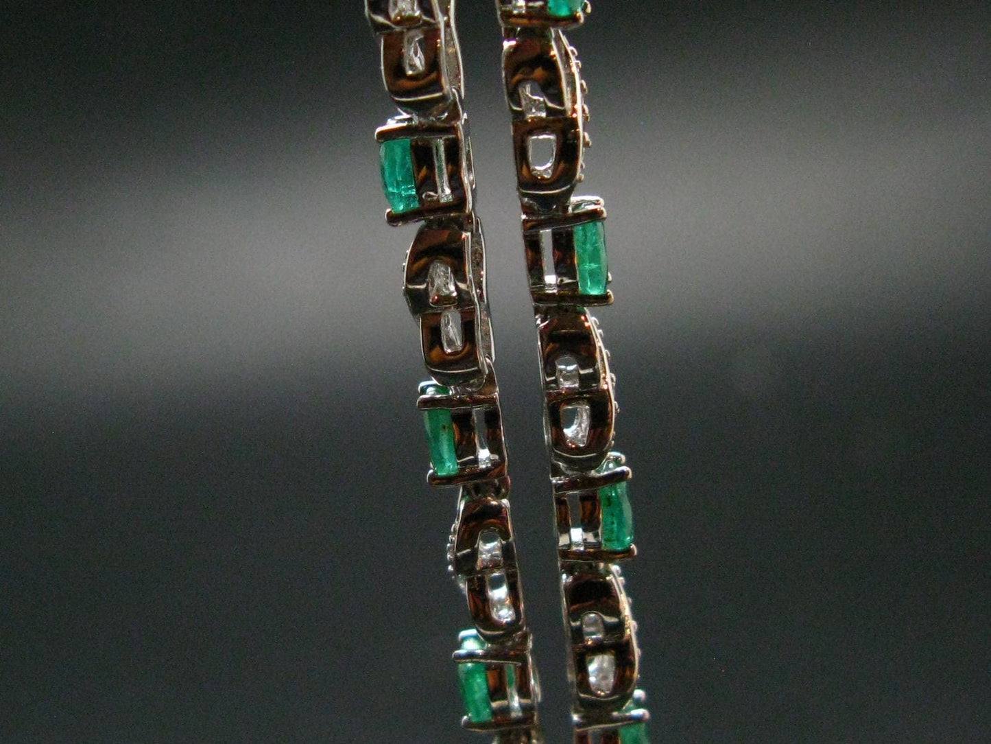 Emerald Silver Bracelet From Colombia - 7.63 Grams Total