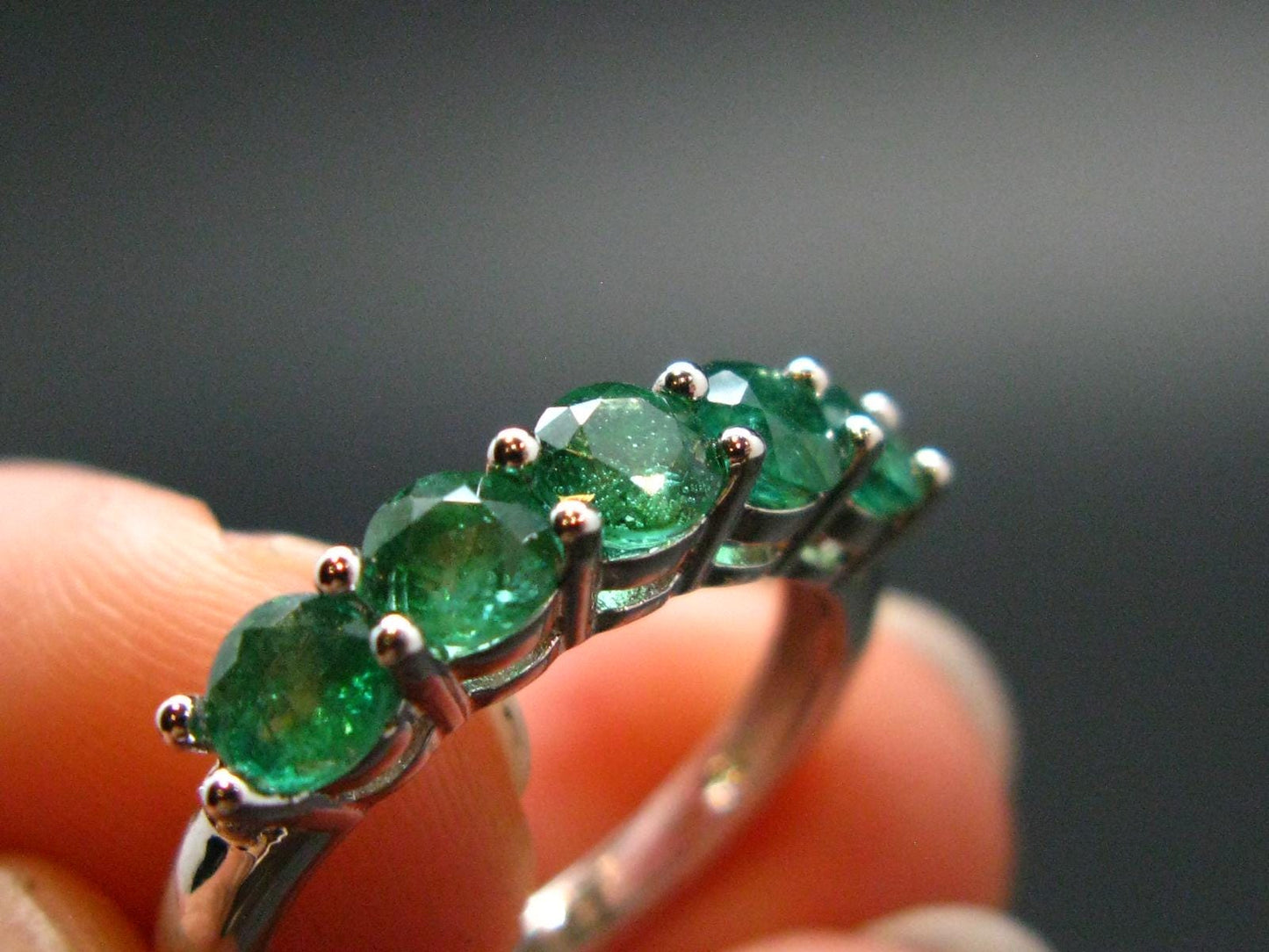 Emerald Crystal Silver Ring from Colombia - 1.25 Carats - Size 6