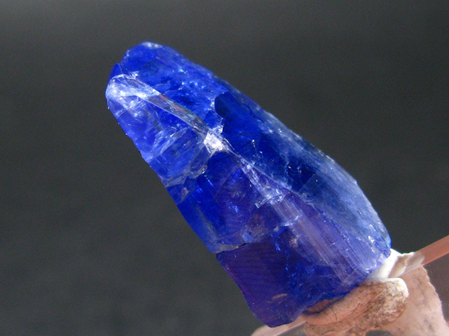 Fine Gem Tanzanite Zoisite Crystal From Tanzania - 43.90 Carats - 1.2"