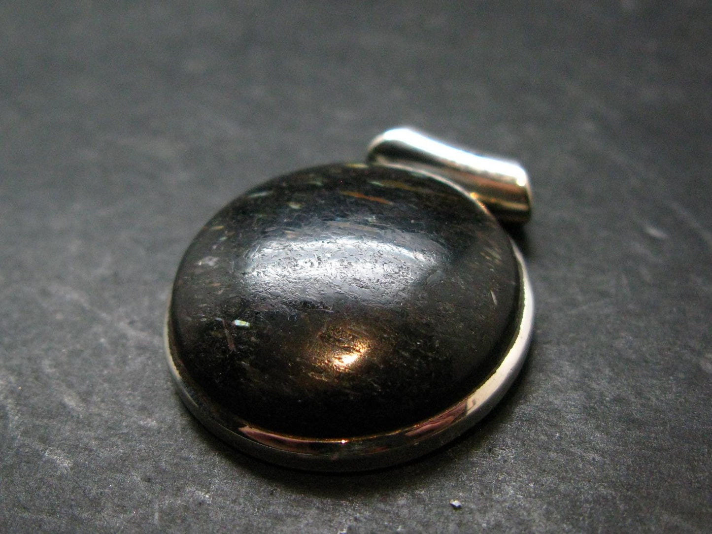Very Rare Sterling Silver Nuumite Nuummite Pendant From Greenland - 1.3" - 11.24 Grams