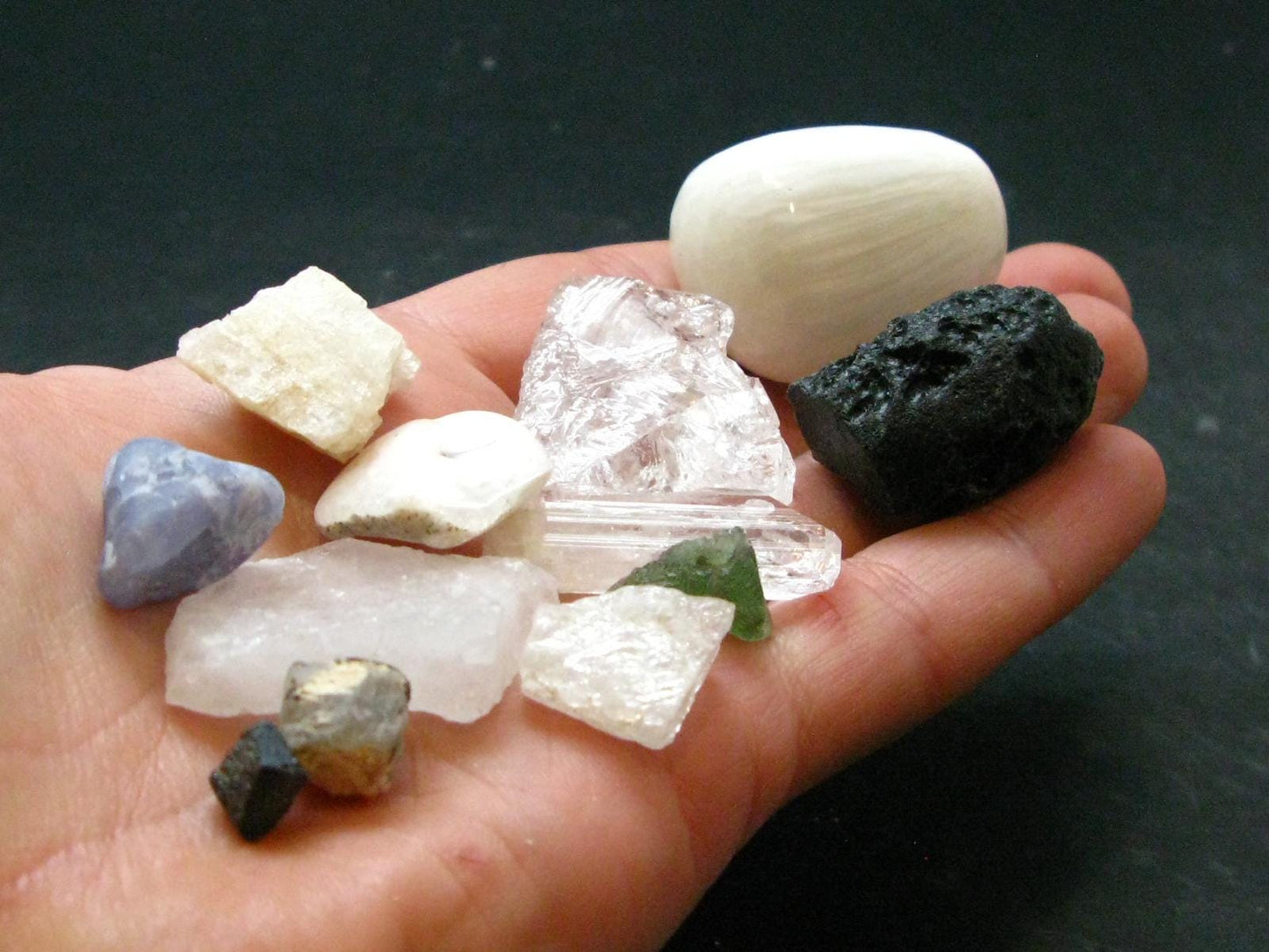 Synergy 12 Set Phenakite Moldavite Natrolite Petalite Danburite Tektite Scolecite Herderite Tanzanite Brookite 64.49 Gr
