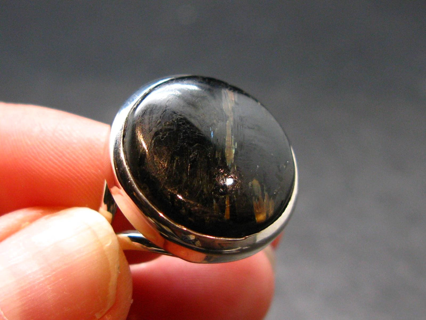 Real!! Very Rare Nuumite Nuummite Sterling Silver Ring from Greenland - 7.75 Grams - Size 8