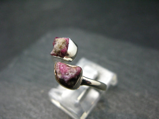 Beautiful Bixbite Red Emerald Beryl Silver Ring From Utah USA - Adjustable Size - 2.19 Grams