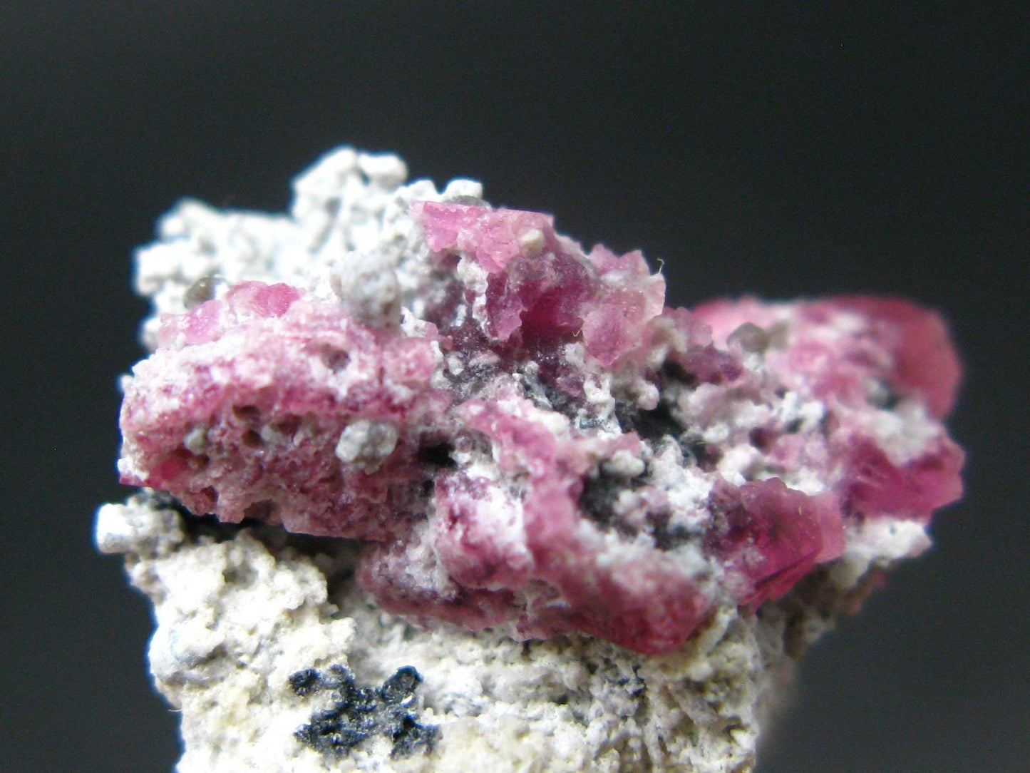 Rare Gem Bixbite Red Emerald Beryl Cluster From Utah USA - 1.3" - 7.48 Grams
