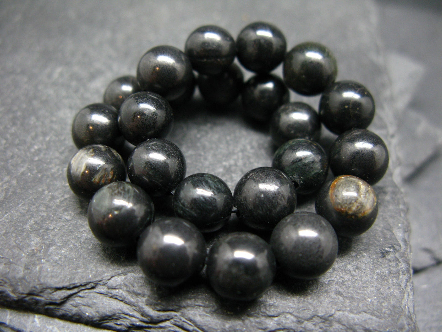 ISUA Stone Rock Genuine Bracelet from Greenland ~ 7 Inches ~ 8mm Round Beads