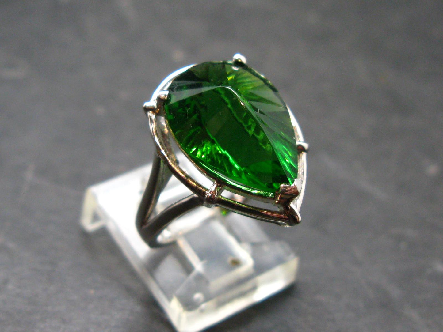Helenite Gaia Stone Gem Sterling Silver Ring From Washington - Size 5.75 - 5.0 Carats