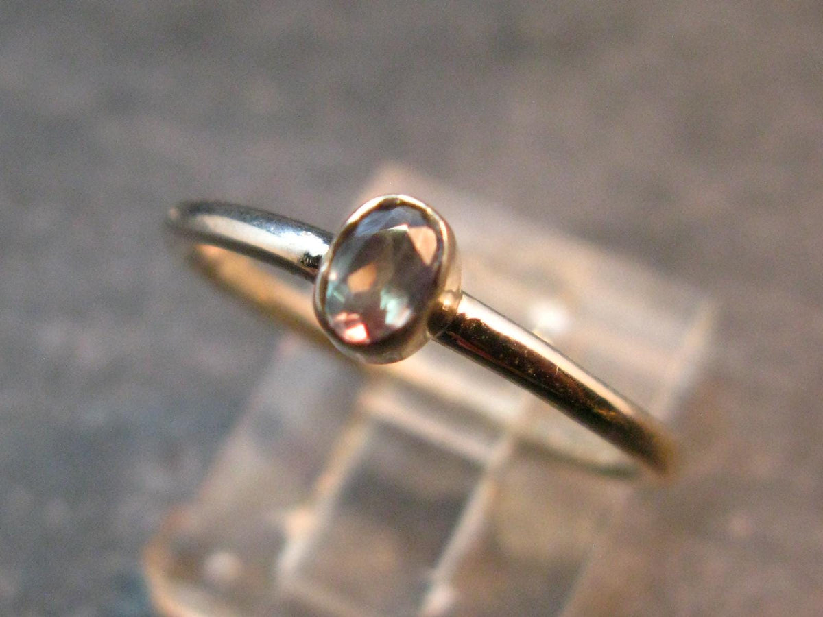 Genuine Alexandrite Gem Silver Ring From Russia - Size 7 - 1.47 Grams