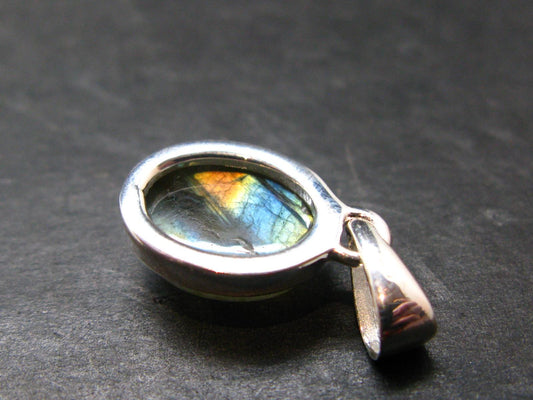 Labradorite Pendant In 925 Sterling Silver From Madagascar - 0.9'' - 2.91 Grams